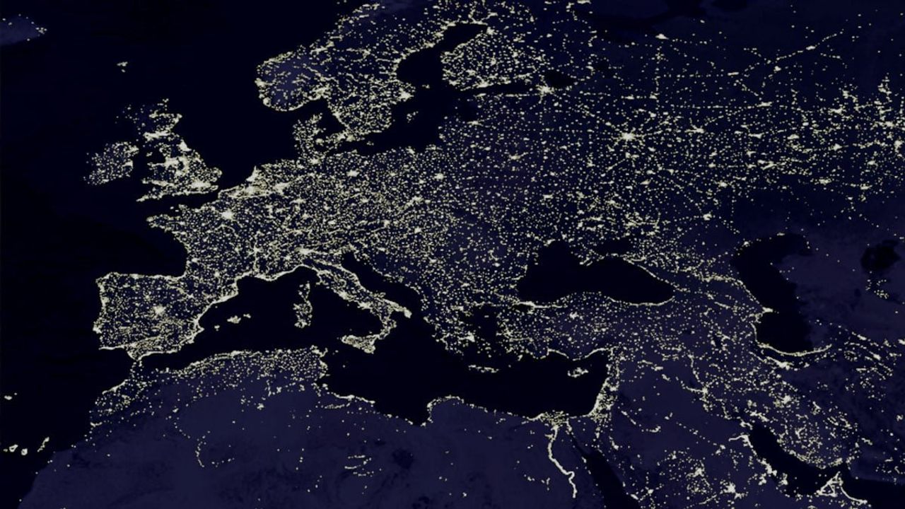 Ciaran Siklon Bombası Avrupa'yı Tehdit Ediyor
