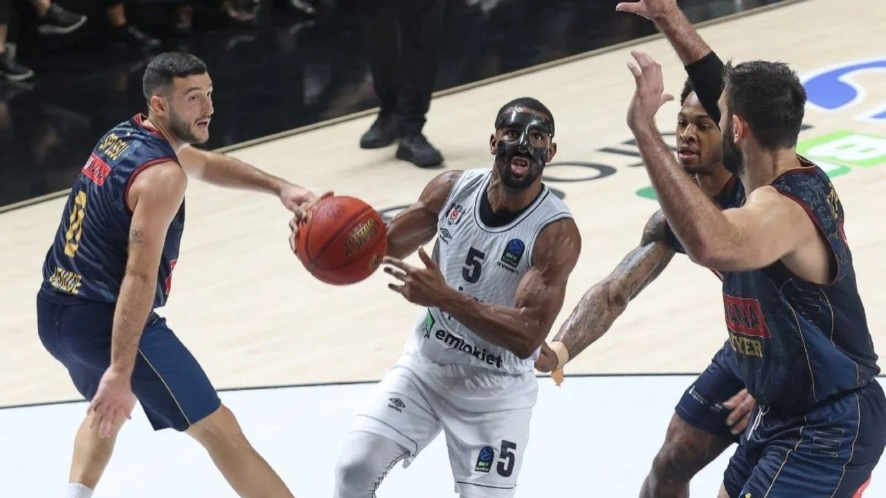 Beşiktaş Emlakjet Erkek Basketbol Takımı İtalya'nın Umana Reyer'ı Yendi