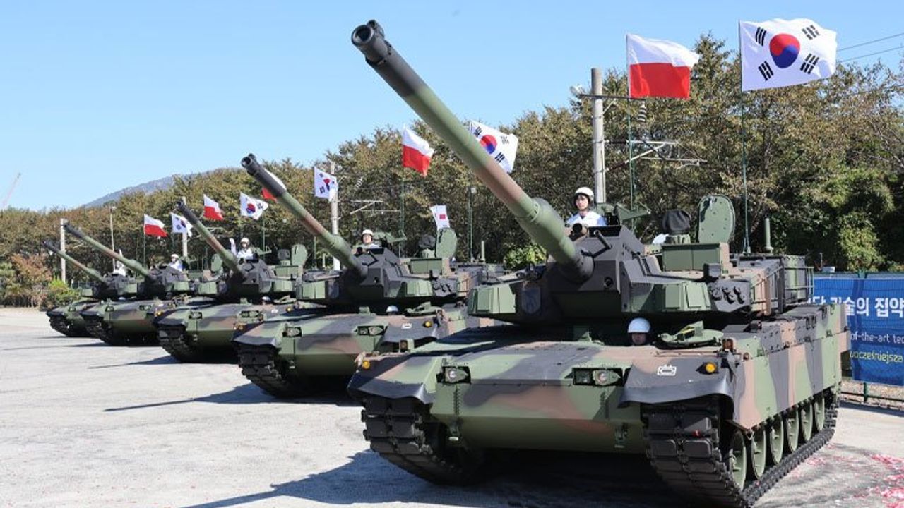 Güney Kore, Polonya'ya 22 Milyar Dolarlık Silah Satışını Finanse Ediyor
