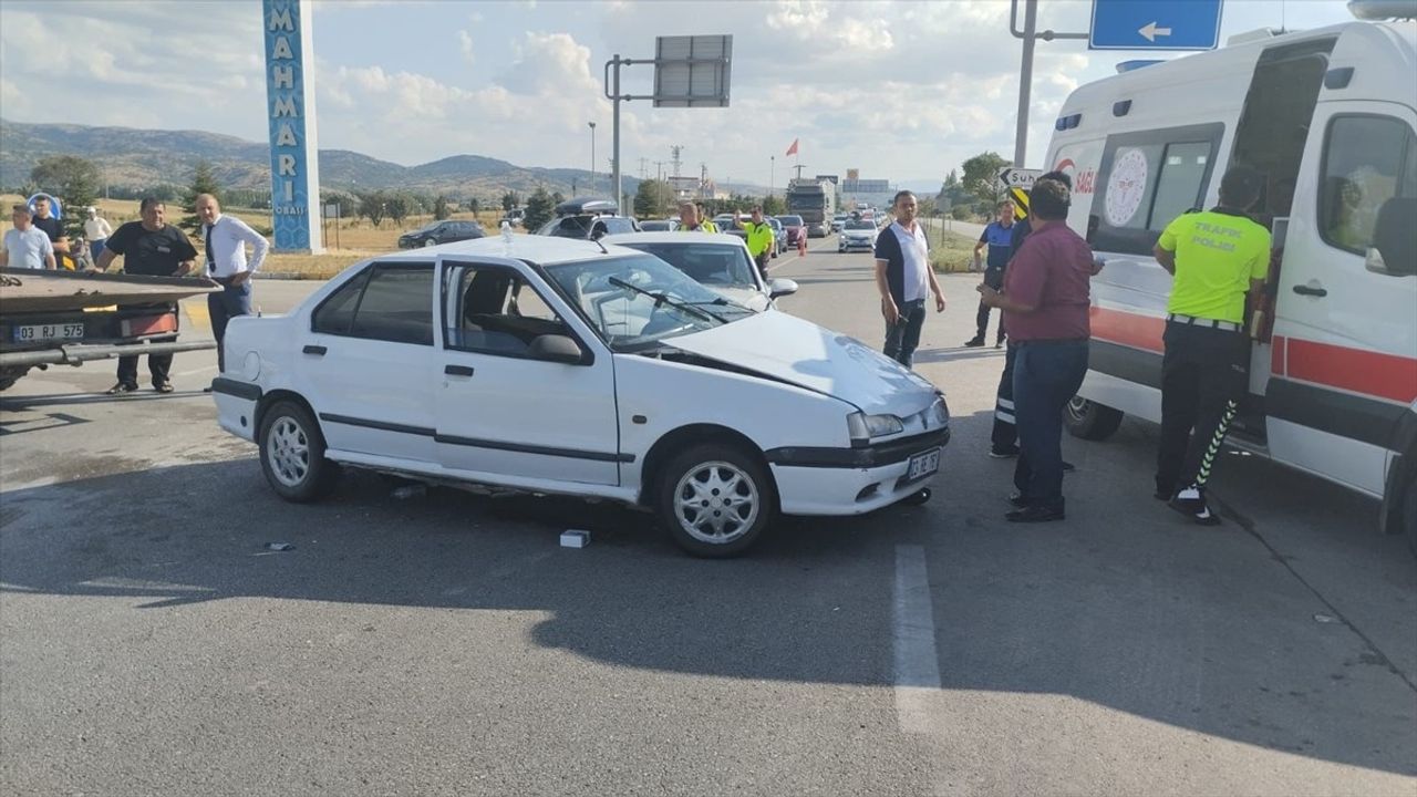 Afyonkarahisar'da Otomobil Kazası: 7 Yaralı