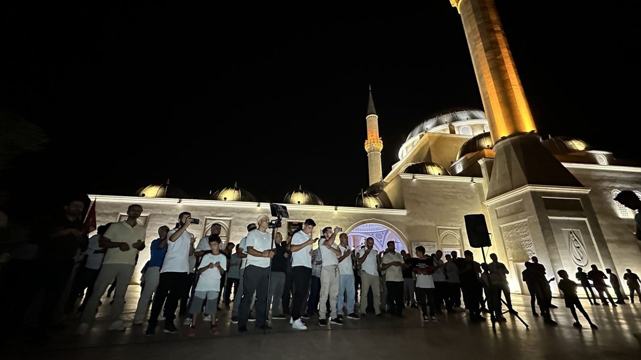 Antalya'da Gazze İçin Protesto Gösterisi