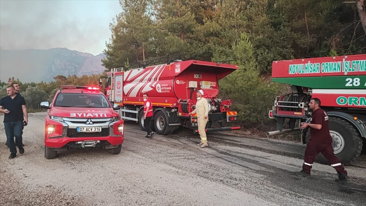 Antalya'da Orman Yangını Kontrol Altına Alındı