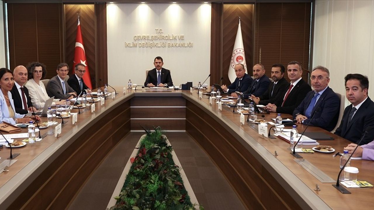 Çevre Bakanı Kurum, EBRD Başkan Yardımcısı Patrone ile İşbirliği Görüşmesi Gerçekleştirdi