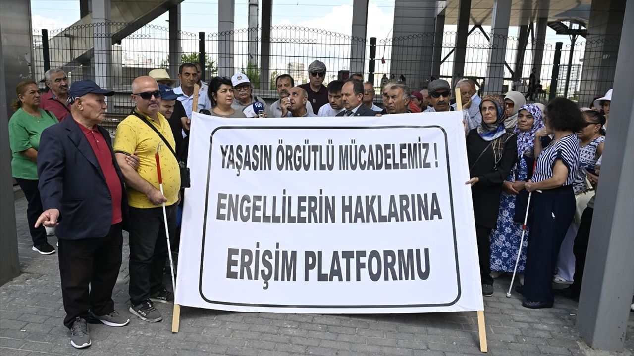 Engelliler Platformu'ndan Tren İstasyonlarına Güvenlik Talebi