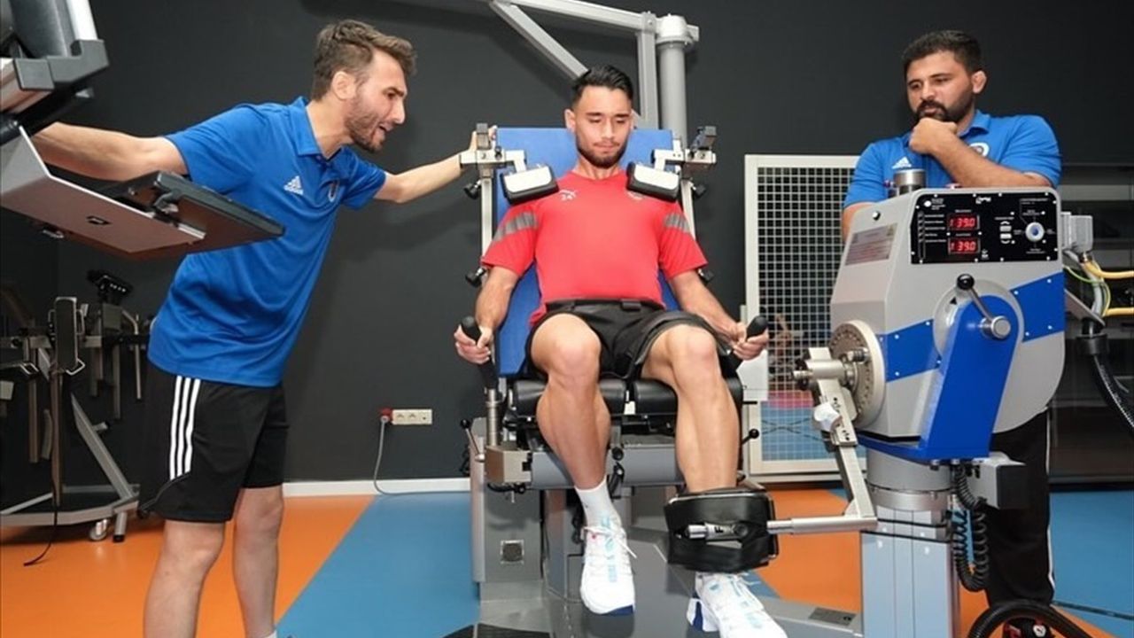 Erzurum'da Futbolcular Performans Testinden Geçiyor