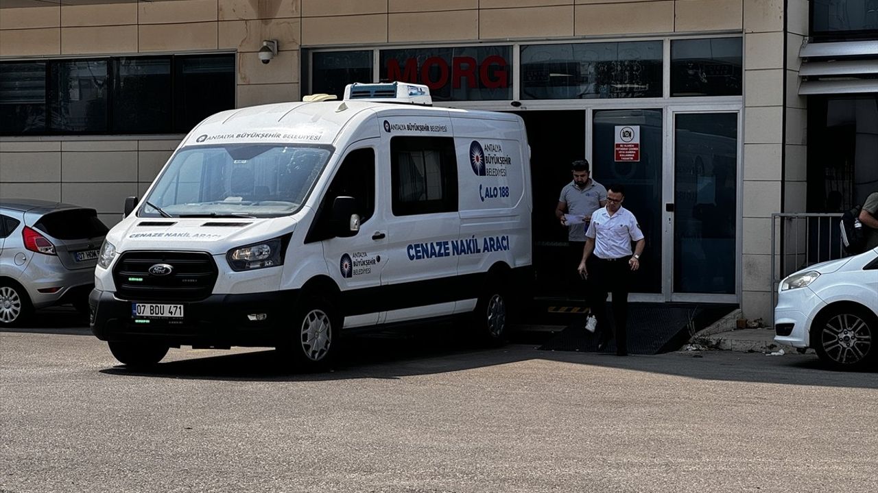 Finike'de Boğulma Olayı: Uzman Çavuş Hayatını Kaybetti