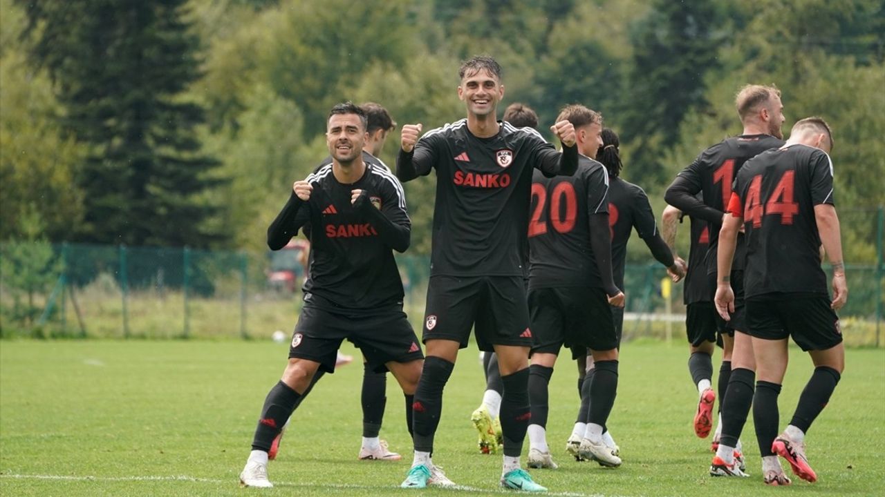 Gaziantep FK Hazırlık Maçında Teksüt Bandırmaspor'u 3-0 Yendi