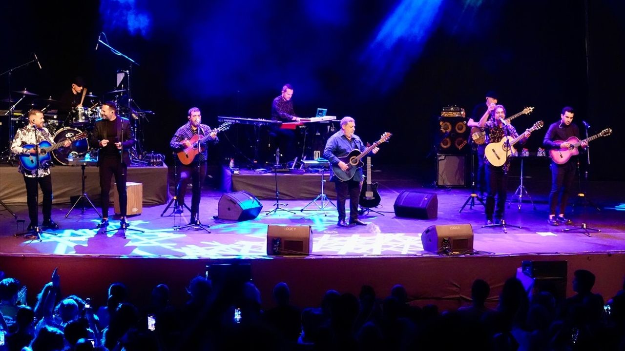 Gipsy Kings Harbiye'de Büyüledi