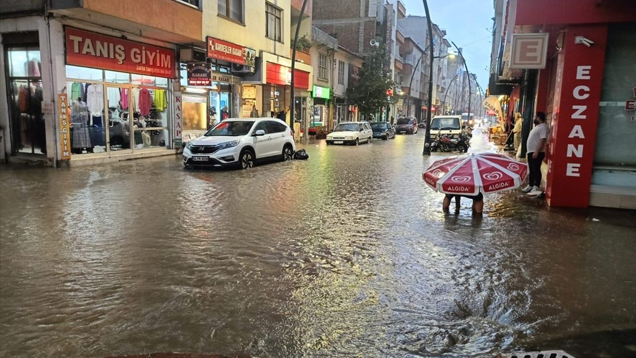 Giresun Bulancak'ta Sağanak Yağış Etkili Oldu