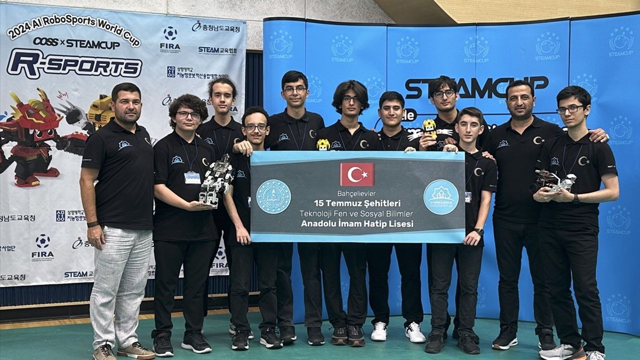 İstanbul İmam Hatip Lisesi Öğrencileri Robot Yarışmasında Dünya Şampiyonu Oldu