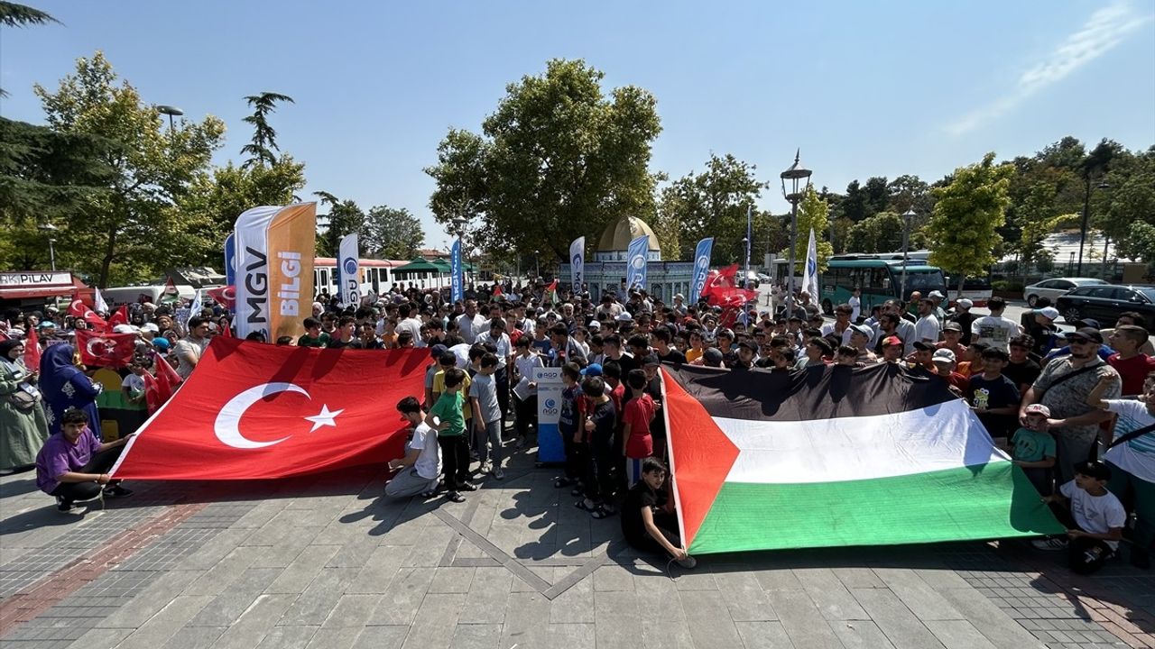 Konya'da Çocuklar Gazze için Bir Araya Geldi