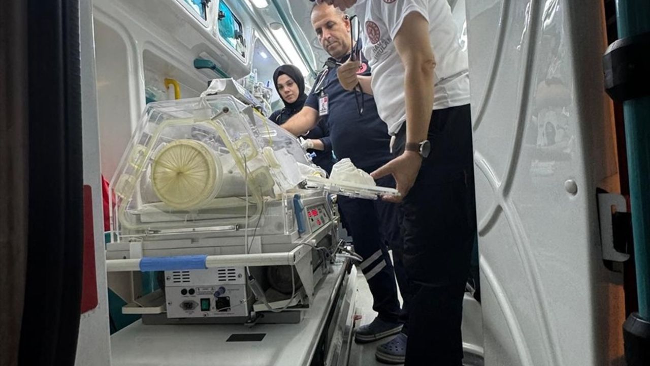 Mardin'de Solunum ve Kalp Rahatsızlığı Olan Bebek Konya'ya Uçakla Nakledildi