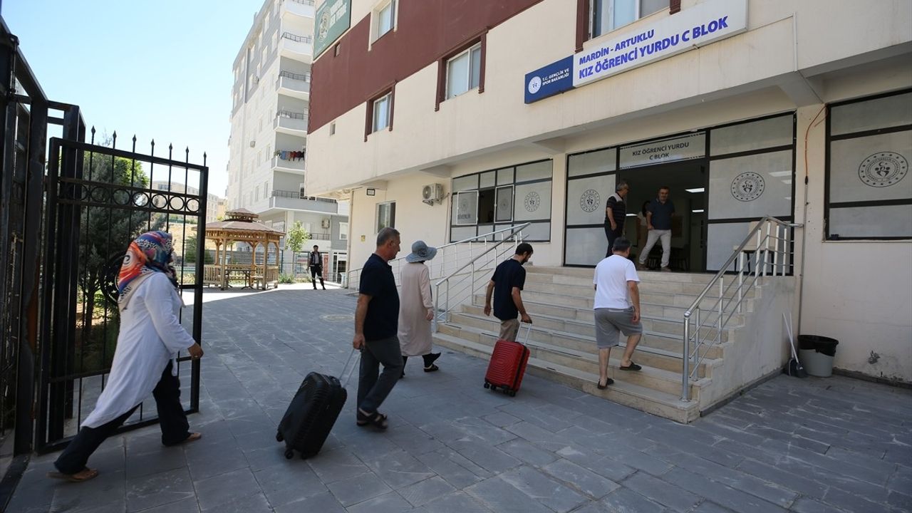 Mardin'de Tarih ve Kültür İçinde Emekliler Yılı Kutlanıyor