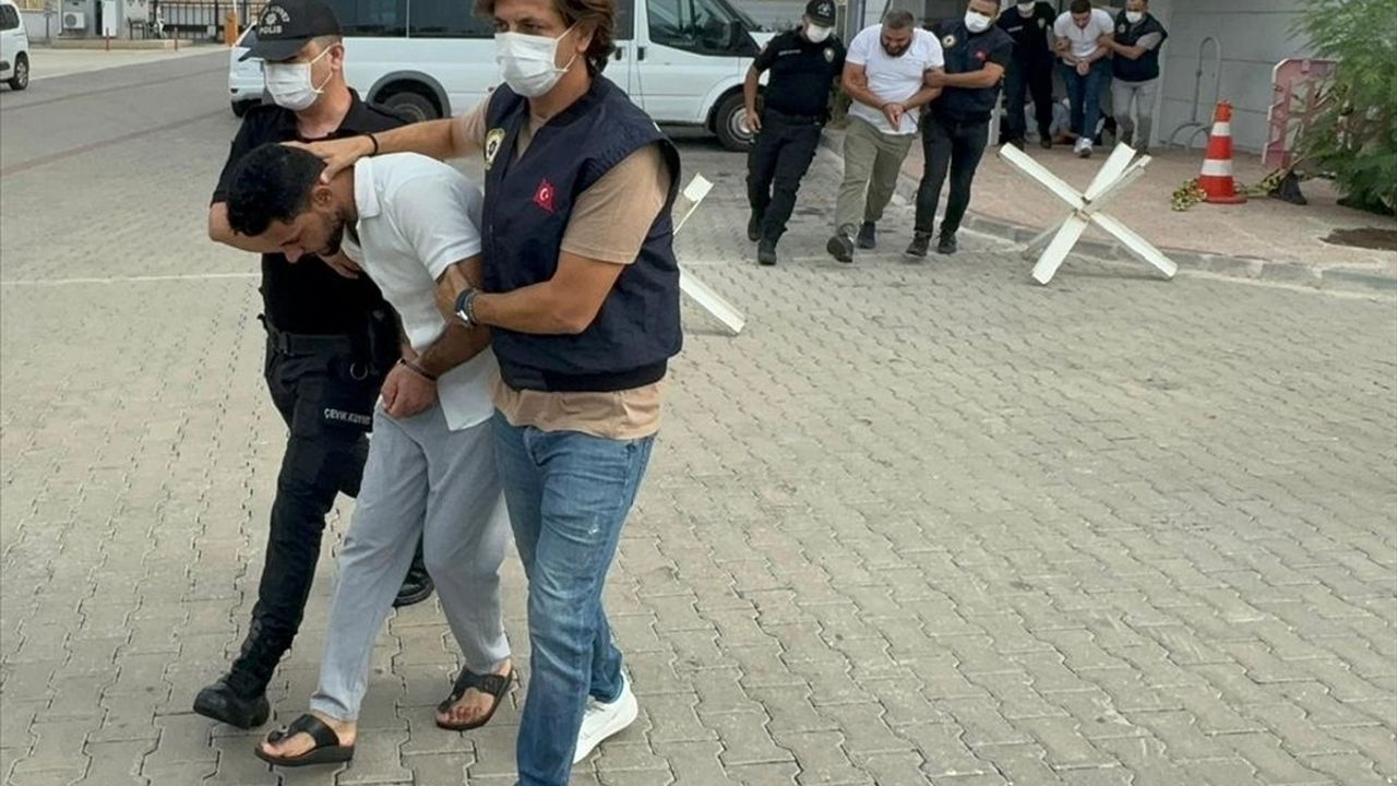 Mersin'de DEAŞ Operasyonunda 4 Zanlı Tutuklandı