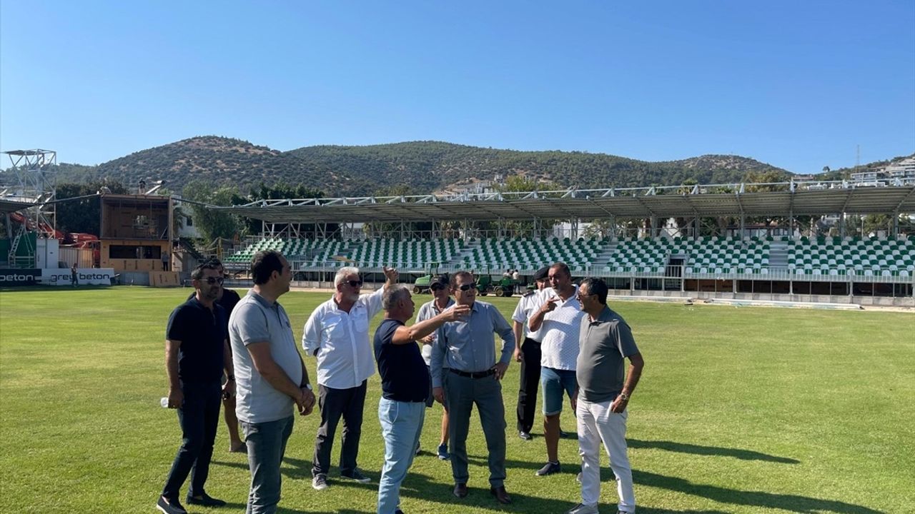 Muğla Valisi İdris Akbıyık Bodrum İlçe Stadı'ndaki Çalışmaları İnceledi