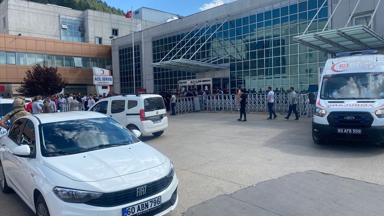 Tokat'ta Muhtarlar Arasında Kanlı Kavga: 1 Ölü, 2 Yaralı