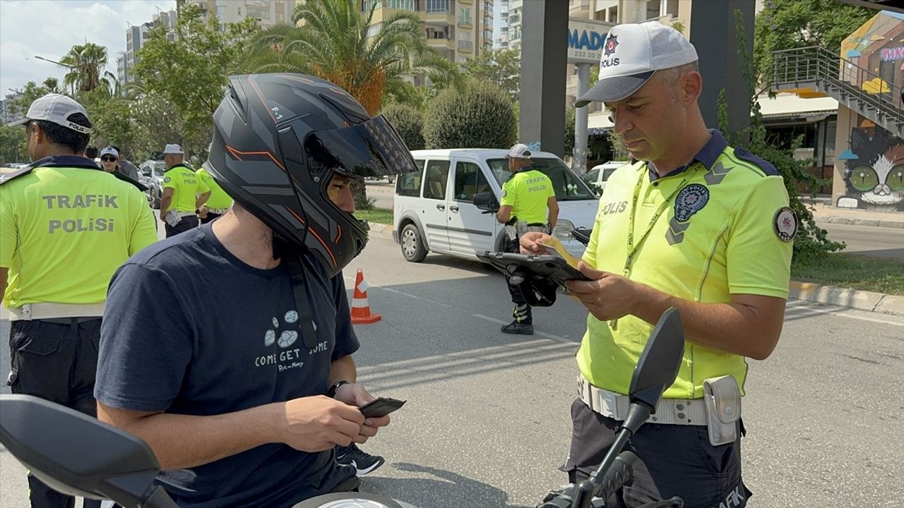 Adana'da Dronla Trafik Denetimi: Kural İhlalleri Belirleniyor