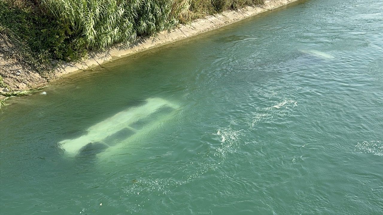 Adana'da Zincirleme Trafik Kazası: İki Yaralı