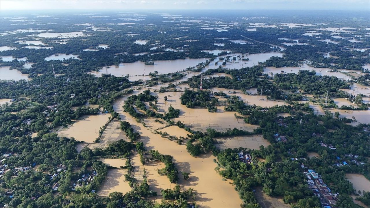 AFAD, Bangladeş'teki Sel Felaketinde Yardımda Bulunuyor