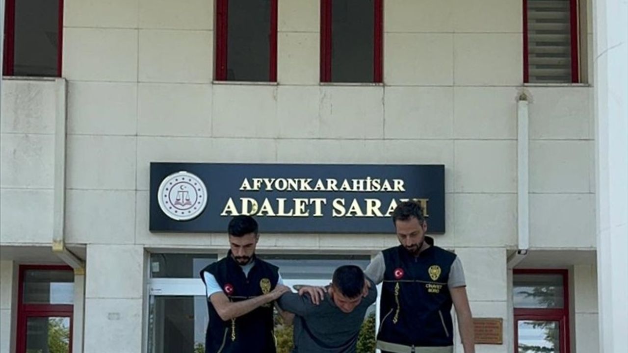 Afyonkarahisar'da Eski Kız Arkadaşını Bıçaklayarak Öldüren Zanlı Tutuklandı