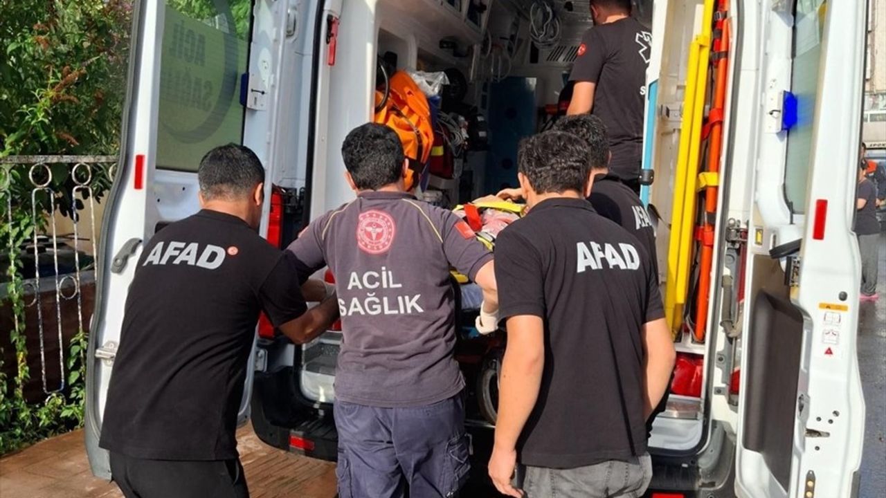 Altınordu'da Şiddetli Yağışlar Su Baskınlarına Neden Oldu