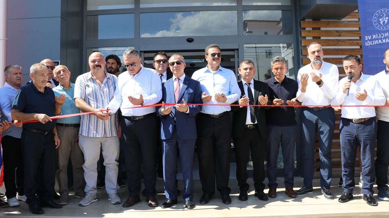 Amasya'da Yeni Spor Tesisinin Açılışı Gerçekleşti