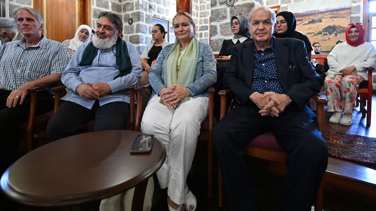 Ankara'da Mesnevi Sohbetleri Başladı