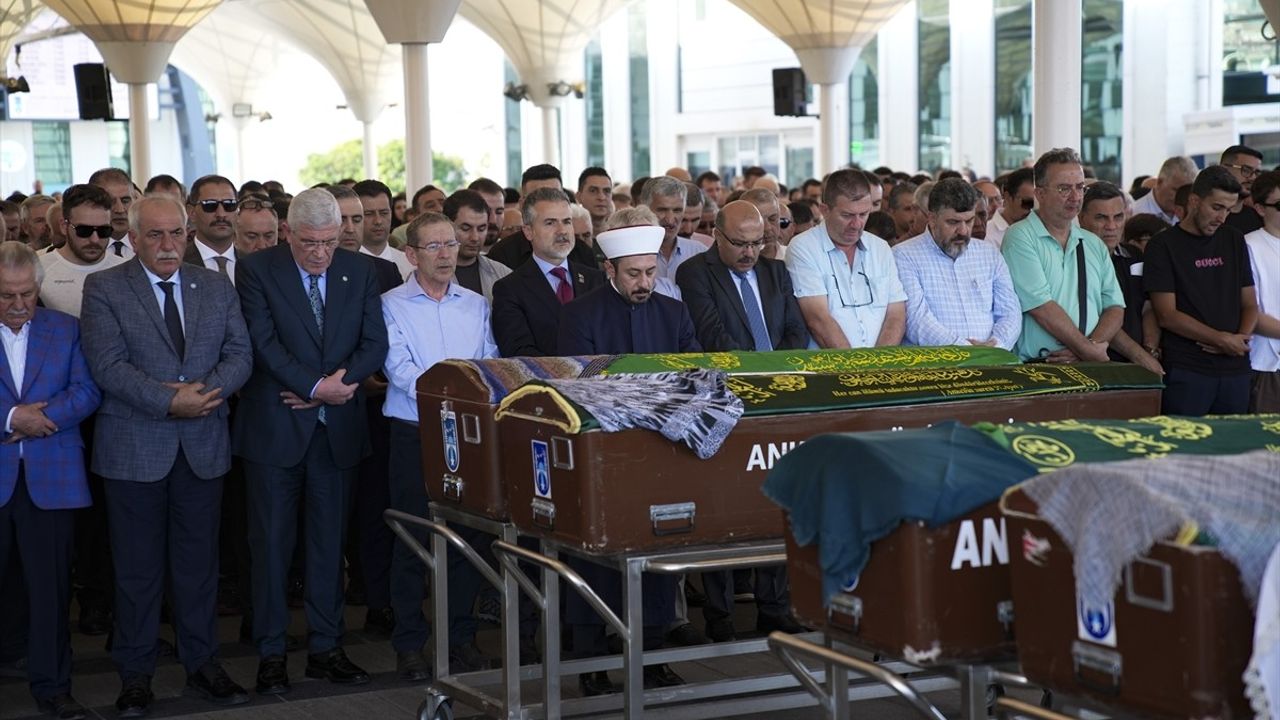 Anneanne Leyla Çetiner'in Cenazesi: Şok Edici Olayın Ardından İlgili İsimler Bir Araya Geldi