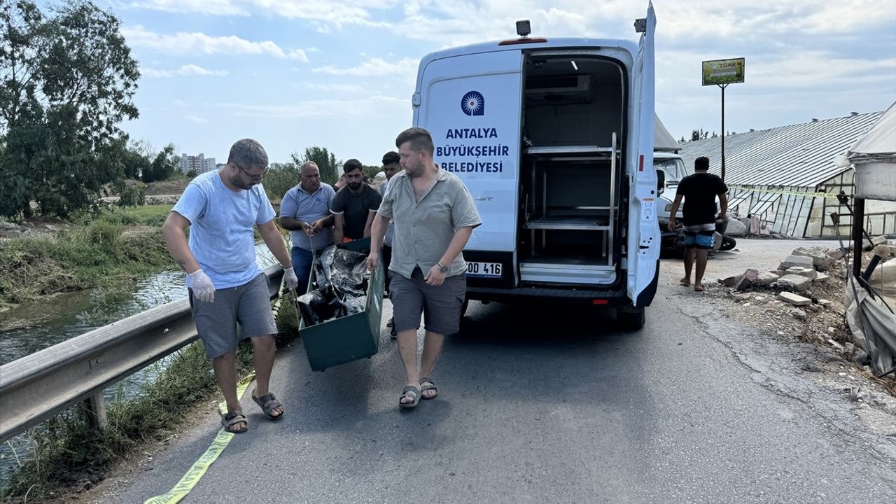 Antalya'da Motosiklet Kazası: Bir Kişi Hayatını Kaybetti