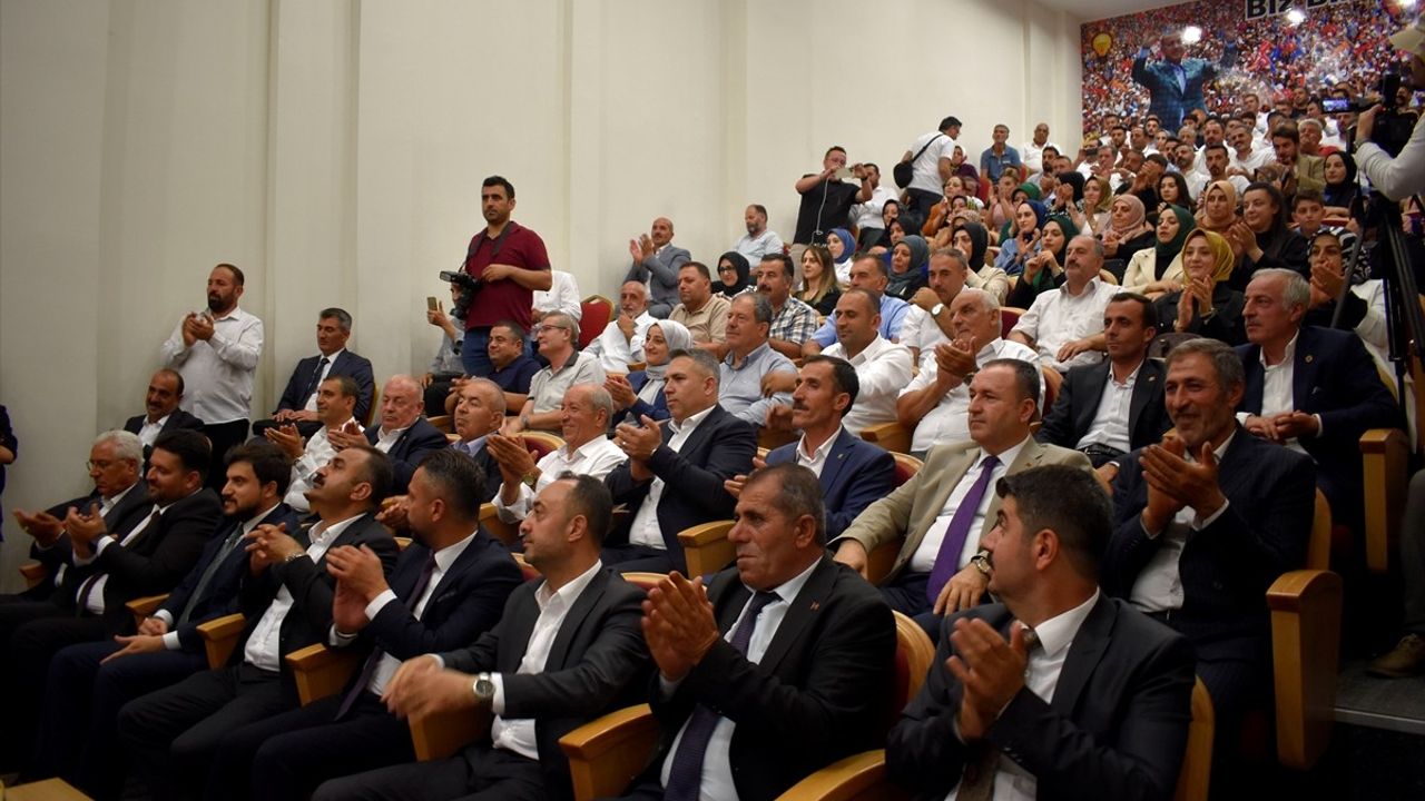 Bakan Uraloğlu, Bitlis'te AK Parti Teşkilatına Destek İçin Konuştu