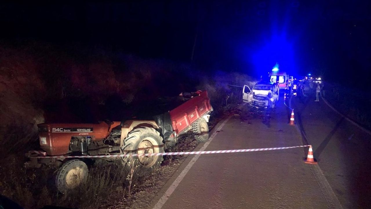 Balıkesir'de Trafik Kazası: 1 Ölü, 3 Yaralı