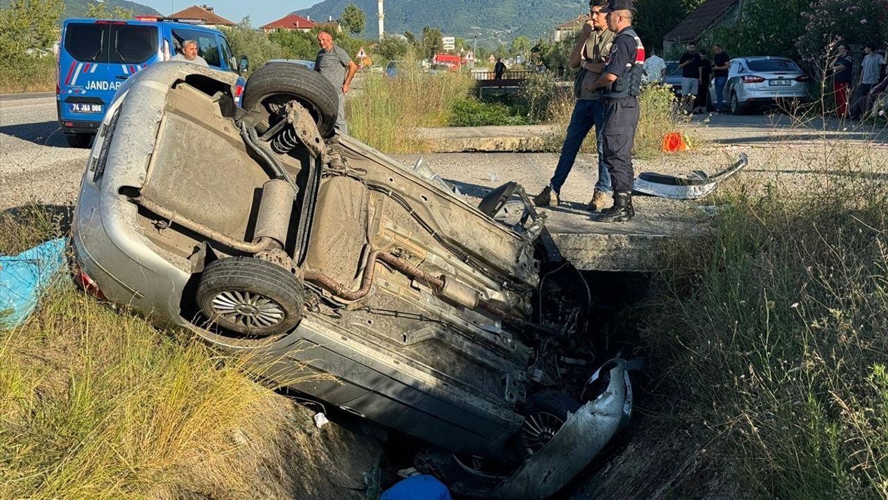 Bartın'da Trafik Kazası: 1 Ölü, 3 Yaralı