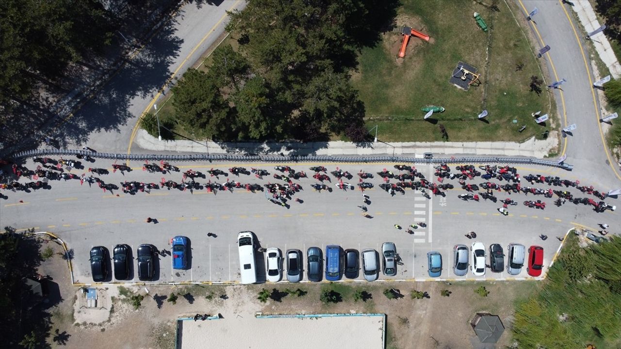 Bilecik'te 1299 Motosikletli 'Saygı Sürüşü' Düzenlendi