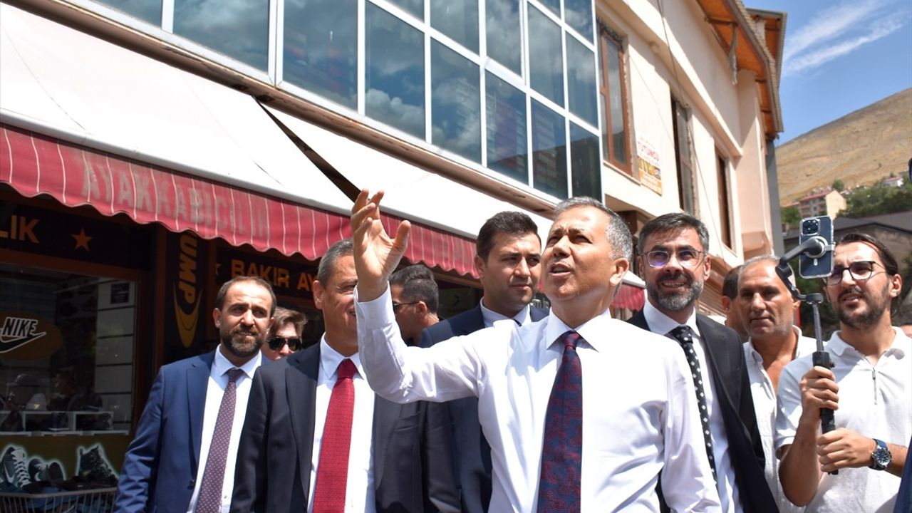 Bitlis'te Esnaf Ziyareti: İçişleri Bakanı Yerlikaya