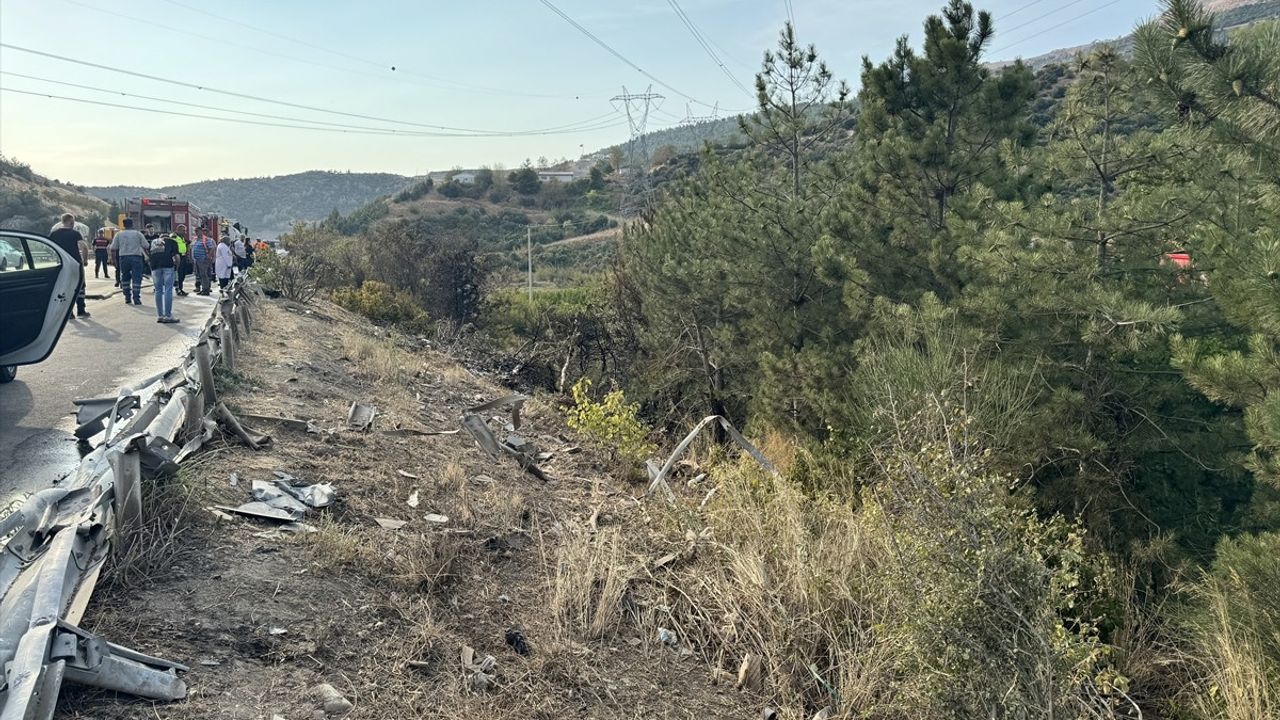 Bursa'da Devrilen Tır Alevlere Teslim Oldu