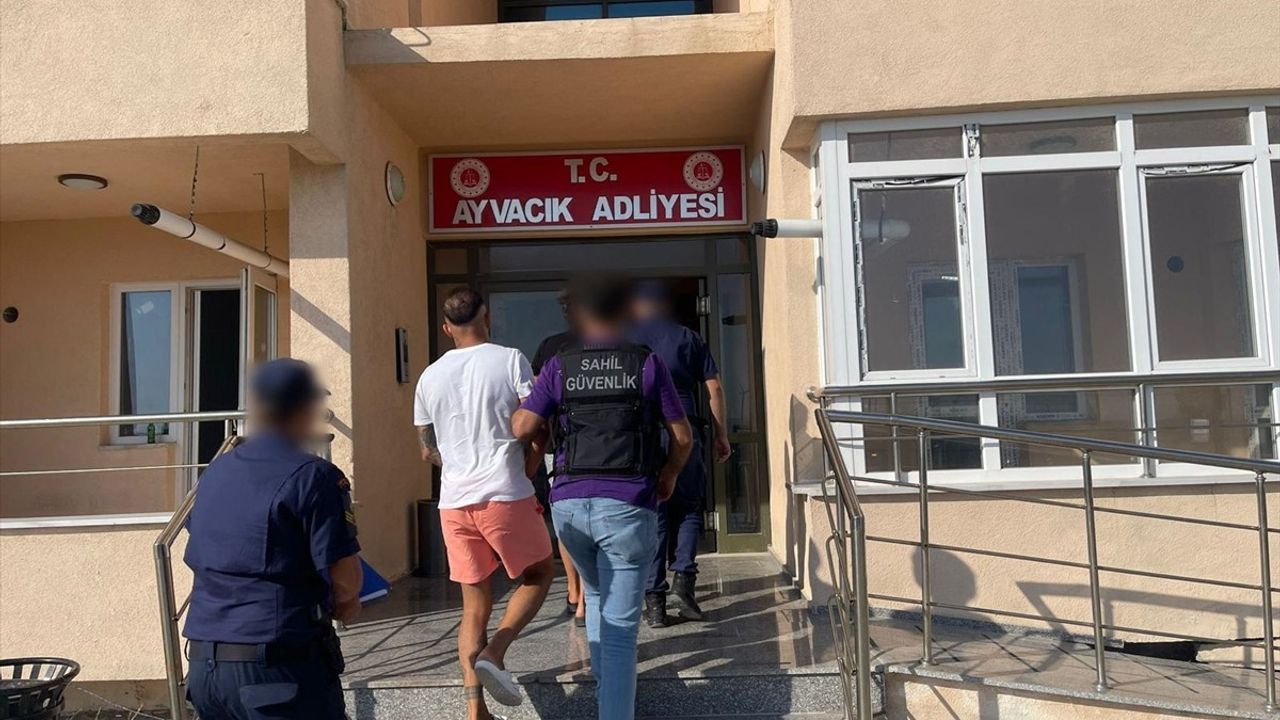 Çanakkale'de Göçmen Kaçakçılığı Operasyonu: Üç Tutuklama