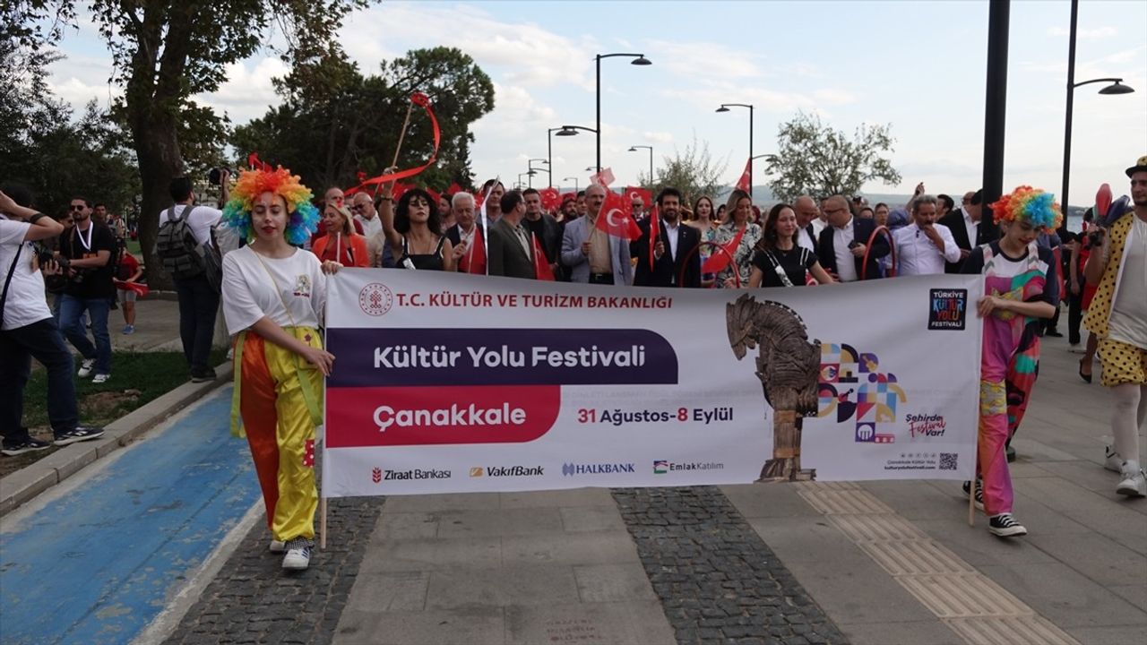 Çanakkale Kültür Yolu Festivali Kortej Yürüyüşü Gerçekleştirildi