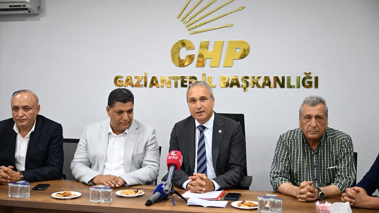 CHP Genel Başkan Yardımcısı Özçağdaş, Gaziantep'te Eğitim Maratonu Düzenledi