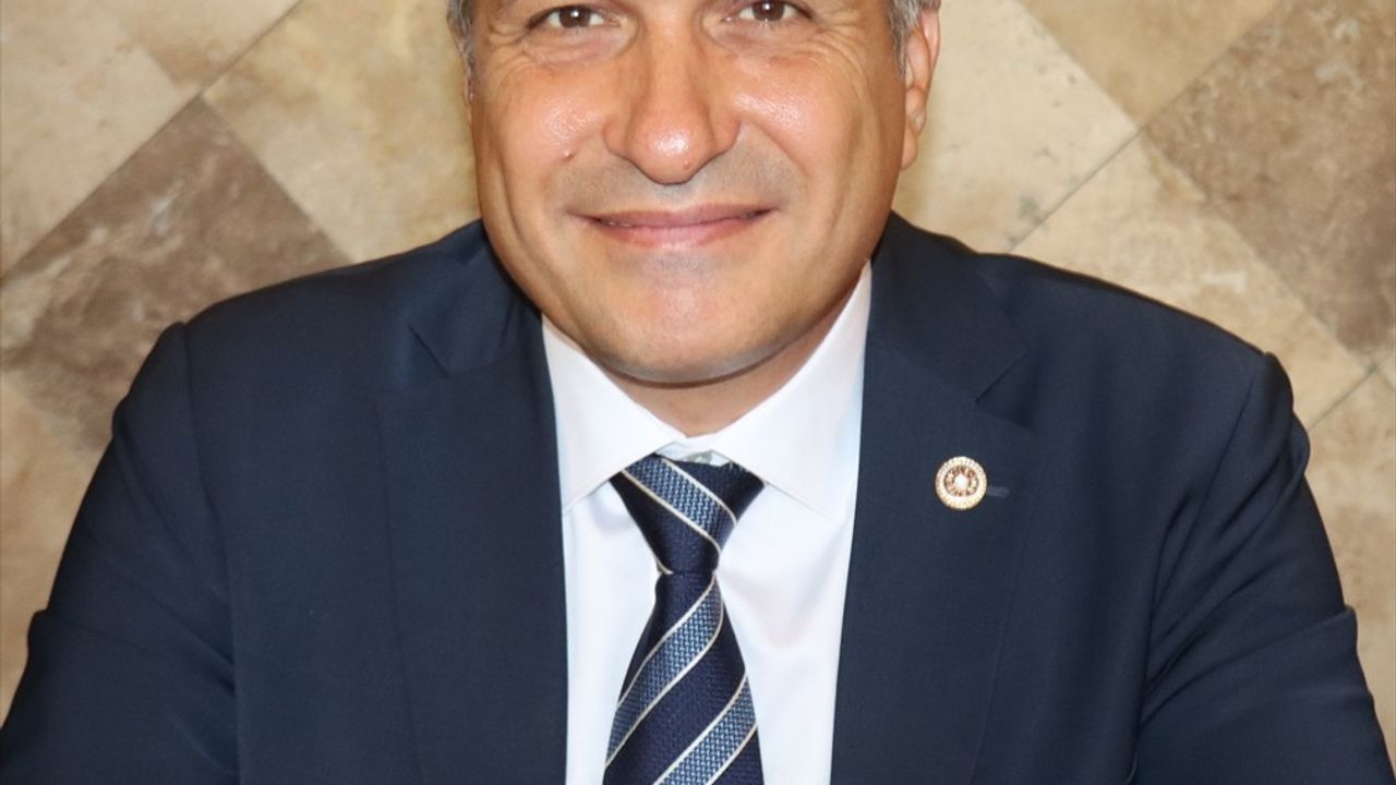 CHP Genel Başkan Yardımcısı Suat Özçağdaş, Adıyaman'da Eğitim Sorunlarını Ele Aldı
