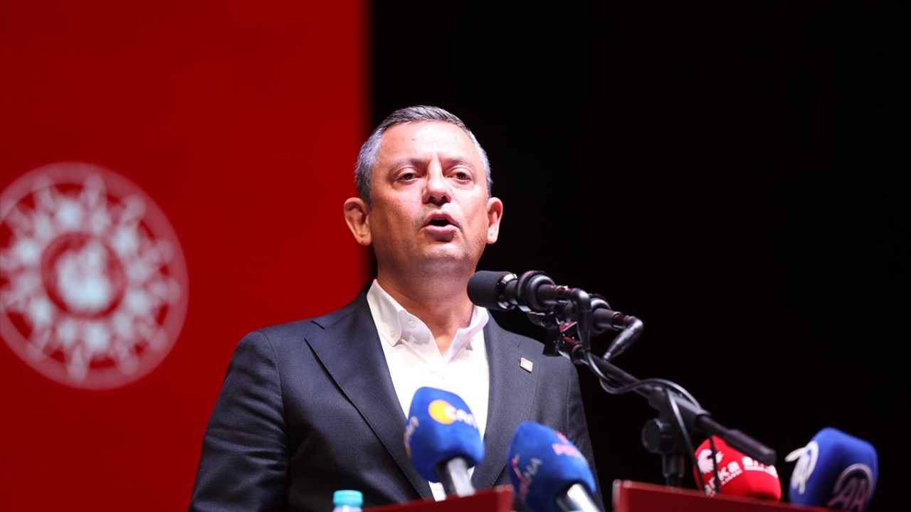 CHP Genel Başkanı Özel, Hacıbektaş'ta Alevilerin Hakları İçin Mücadele Edeceğini Belirtti