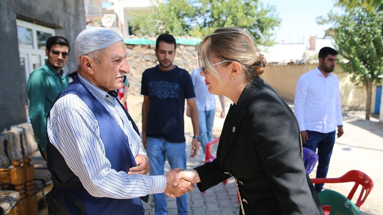 CHP'li Kaya, Kaybolan Narin'in Ailesini Ziyaret Etti