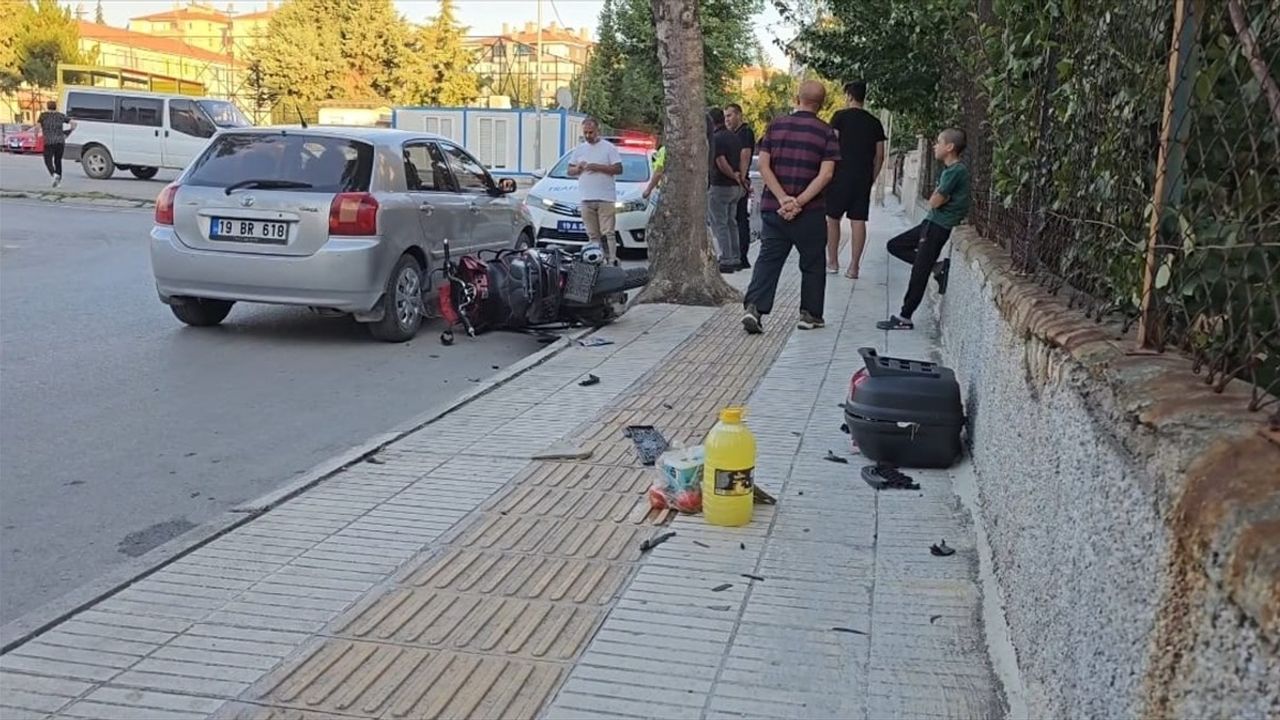 Çorum'da Motosiklet Kazası: Sürücü Hastaneye Kaldırıldı