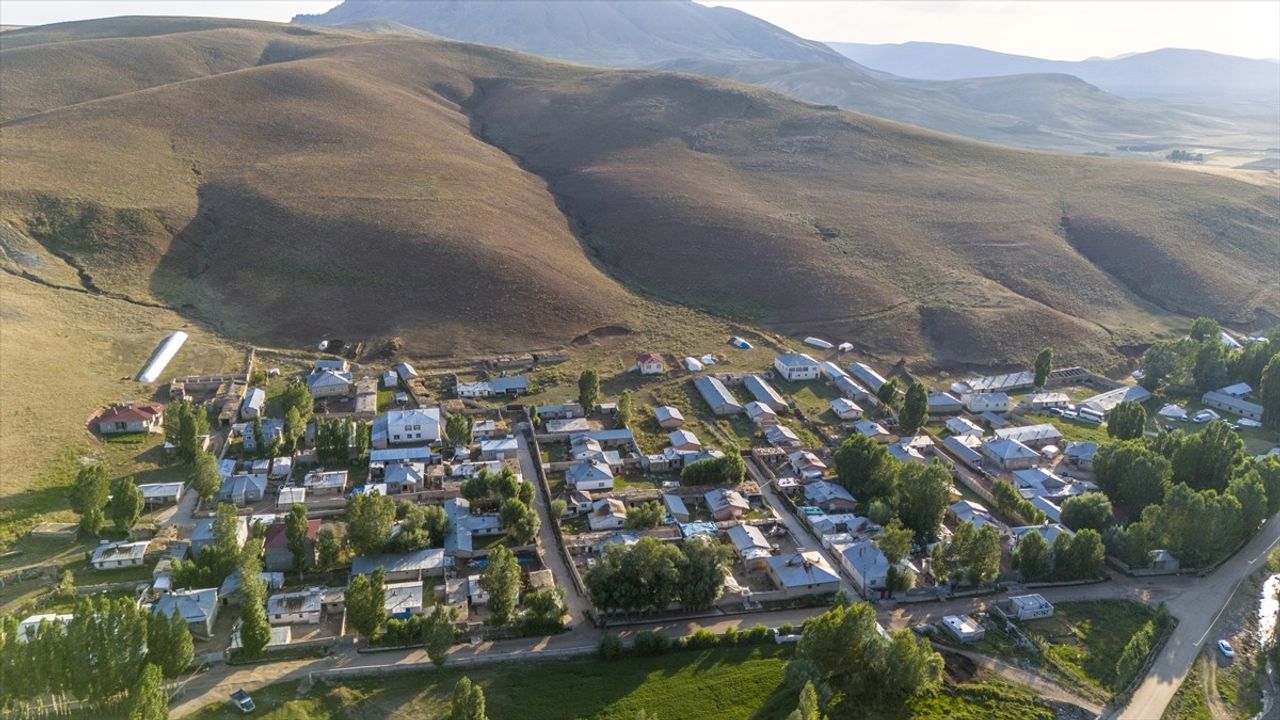 Çubuklu Barajı ile Van'da Tarım Alanları Suya Kavuşuyor