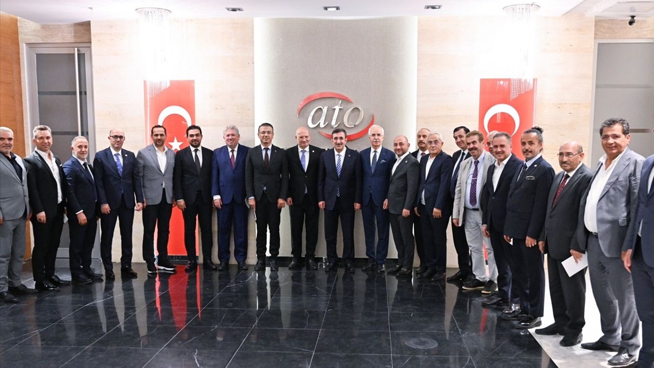 Cumhurbaşkanı Yardımcısı Yılmaz, ATO ile Orta Vadeli Program Üzerine Görüştü