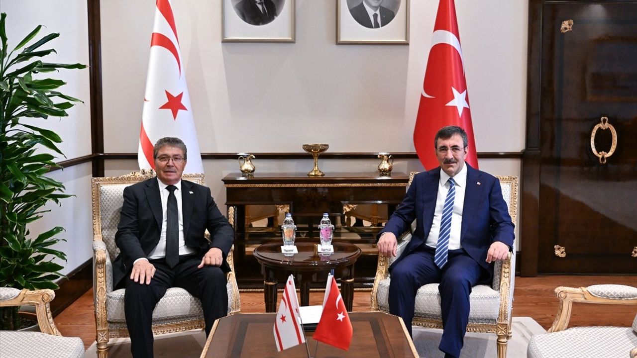 Cumhurbaşkanı Yardımcısı Yılmaz, KKTC Başbakanı Üstel ile İkili Görüşme Gerçekleştirdi
