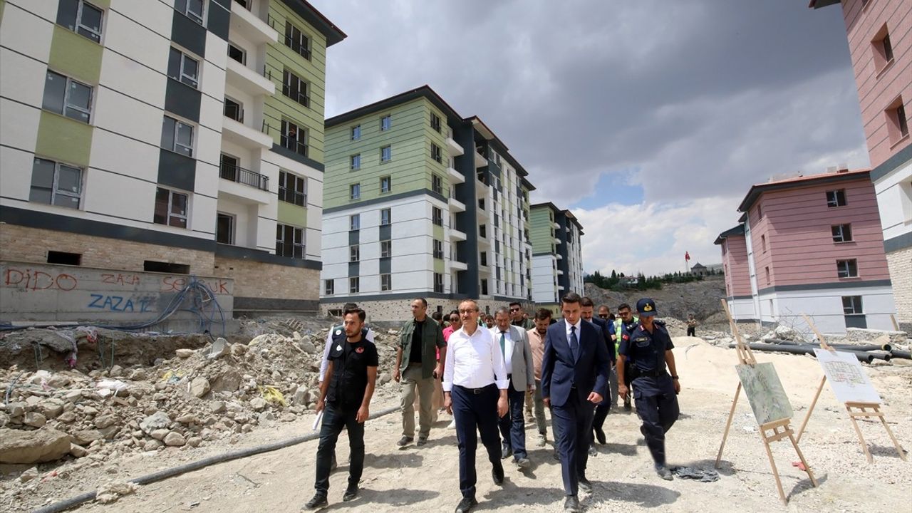Darende'deki Deprem Konutları Teslimata Hazırlanıyor