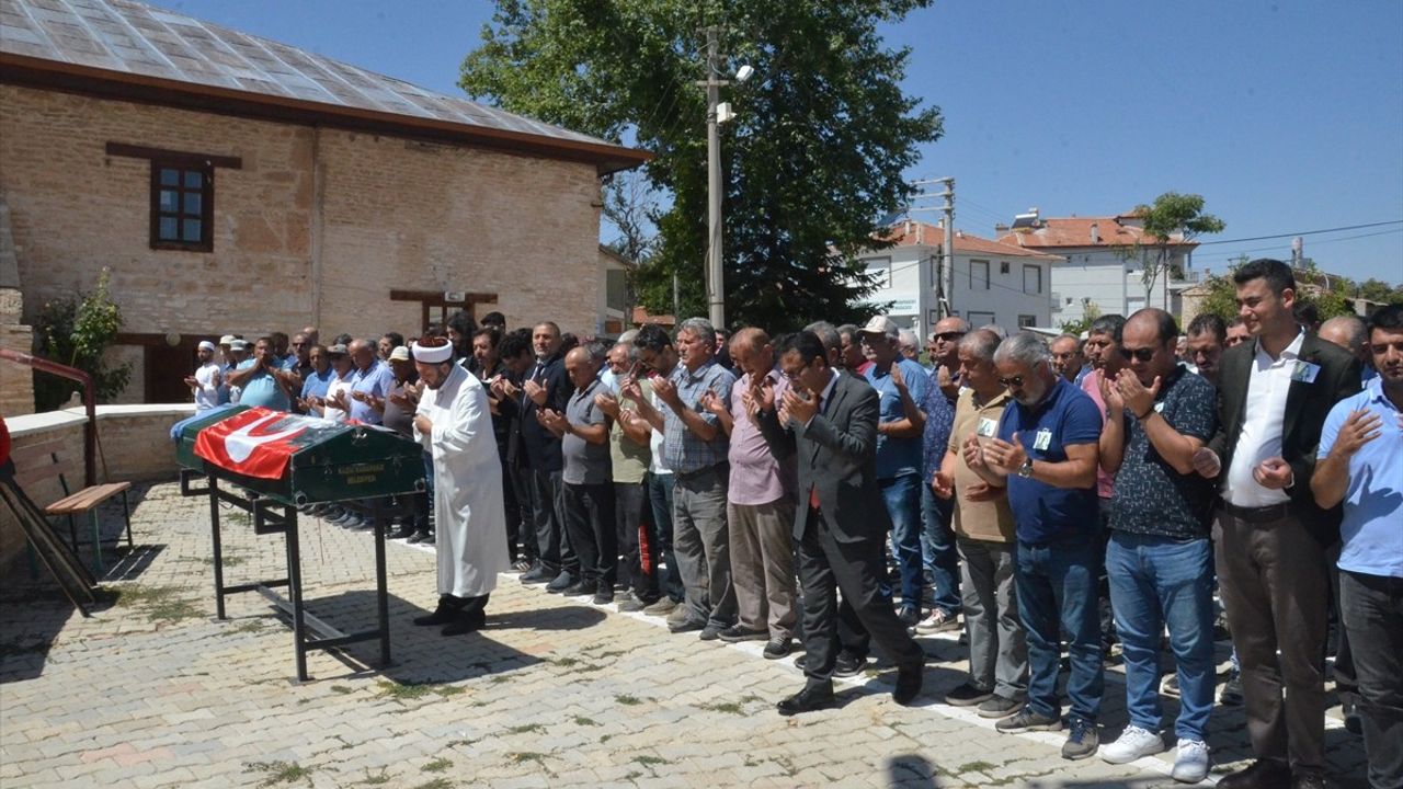 Derya Demir'in Cenazesi Karaman'da Defnedildi
