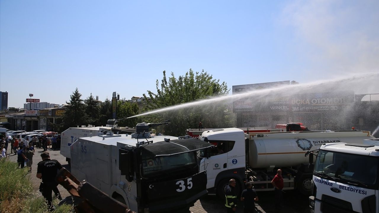 Diyarbakır 3. Sanayi Sitesi'ndeki Yangın Kontrol Altına Alındı