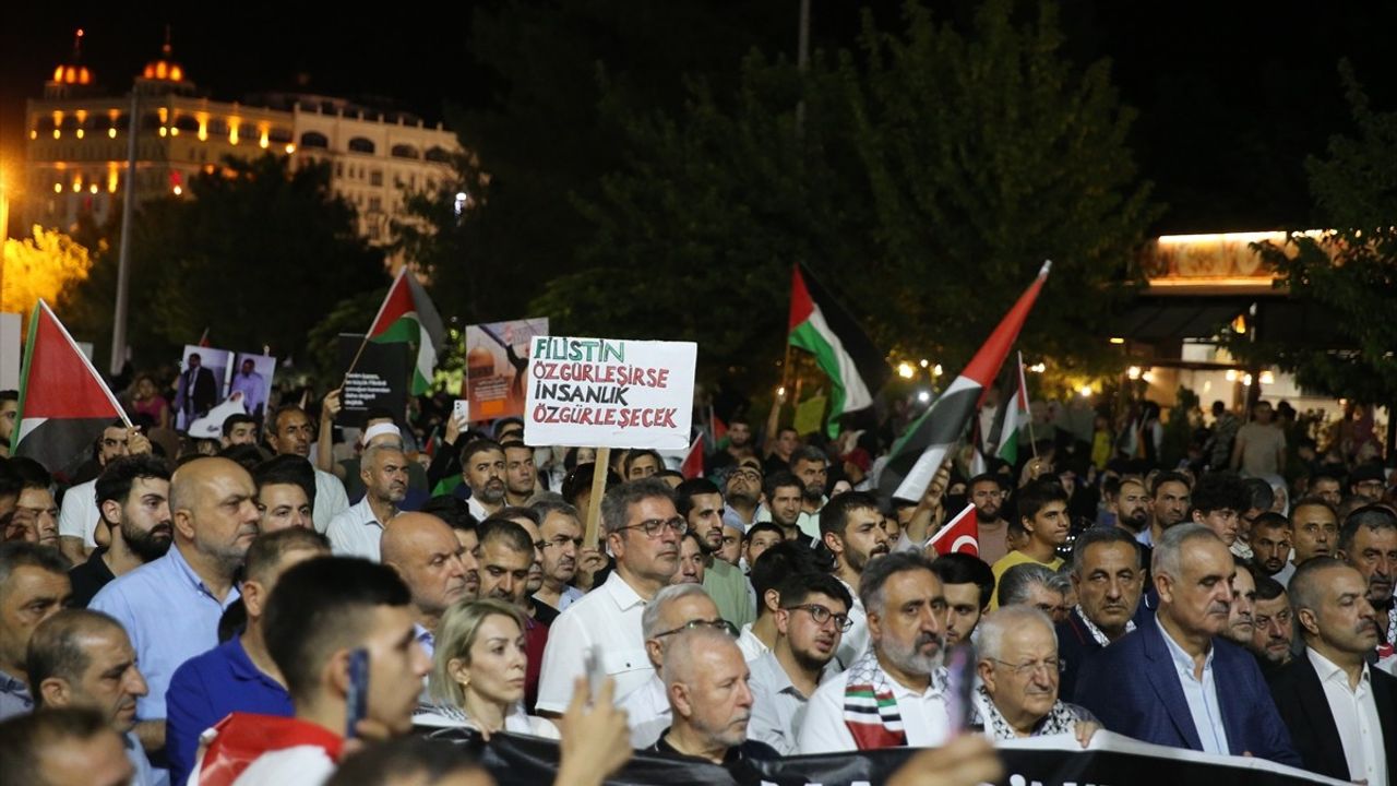 Diyarbakır ve Mardin'de Heniyye Suikastı Protesto Edildi