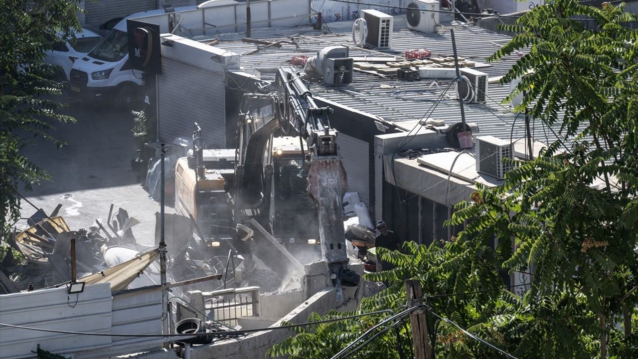 Doğu Kudüs'te İsrail Güçlerinin Yıktığı Filistin Yurtları